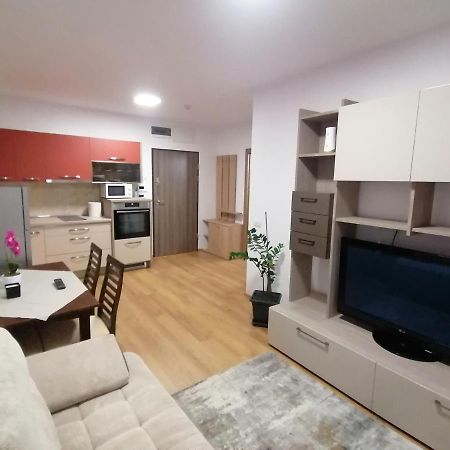 Apartman Sarah Appartement Oradea Buitenkant foto