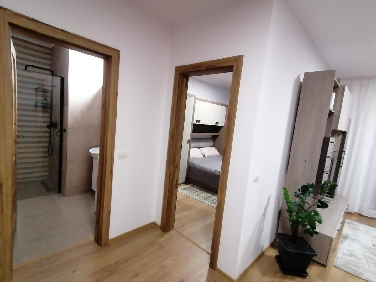 Apartman Sarah Appartement Oradea Buitenkant foto